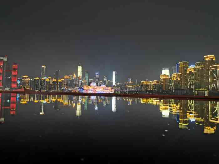 两江汇观景台-"长嘉汇弹子石老街,重新装修之后给人耳目一.