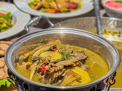 -伴山牛贵州黄牛肉火锅·苗疆非遗艺术餐厅(上海首店)