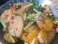 -许西美食一条街
