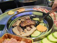 五花肉-哈哈碳都·牛肋条无限自助烤肉(台江万达店)