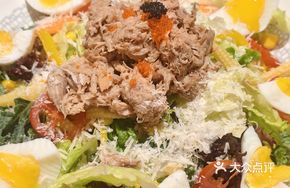 Tuna Soft-Boiled Egg Salad