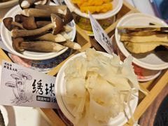 -旧街市鲜货老火锅(大光路店)