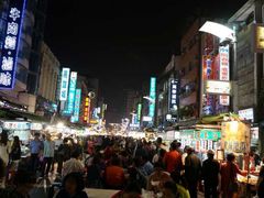 -六合夜市