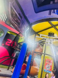 -欧酷世界动力星球(王府井奥莱UP TOWN店)