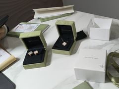 -聚云奢二手奢侈品黄金手表包包回收·中古店(三里屯总店)
