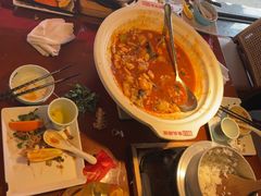 -魏铭鱼头捞饭(晋阳路店)