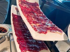 吊龙-左庭右院鲜牛肉火锅(浦江欢乐颂店)