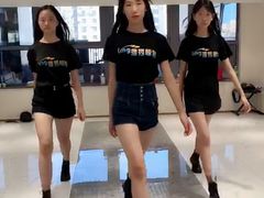 -翎秀服装模特