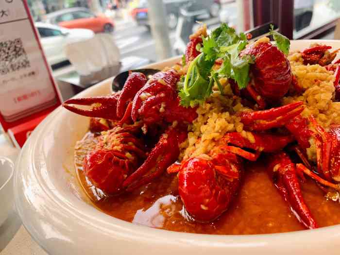 胡大饭馆 24h(簋街总店)-"在朋友院子聚餐烧烤,特意去胡大总店打包啦.