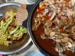 -昱龙大盆牛蛙馆(三兴街总店)