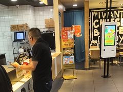 -麦当劳(假日广场店)