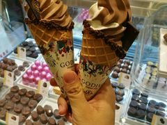 巧克力软冰淇淋-GODIVA(港汇恒隆广场)