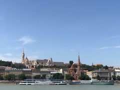 -多瑙河畔鞋履雕塑