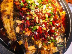 -鸣记脆皮烤鱼·海鲜烤鱼(三八广场店)