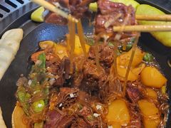 -哈尔滨烧烤·山河村铁锅炖(交大店)