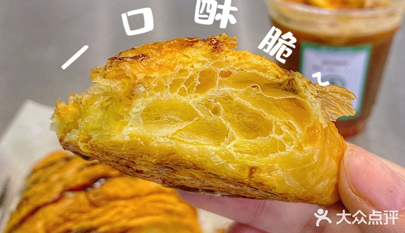宝藏天台咖啡店，在闹市躲懒看天