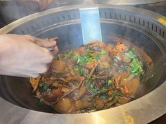 -锅老头海鲜铁锅炖
