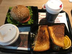 -The Habit Burger Grill 哈比特汉堡(复兴soho店)