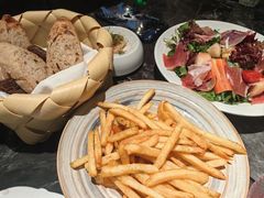 -LESCEDARS Brasserie Bistro香柏树