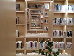 -漕河泾街道图书馆(漕河泾社区文化活动中心店)