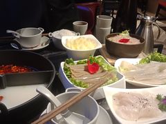 -热火朝天鲜切牛肉火锅(南强街巷店)