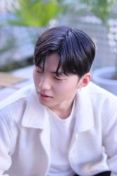 -一家只做男发烫染的店