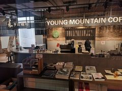 -光海书局(南京东路第一百货店)