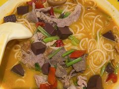 -粉小主·贵州酸汤牛肉粉(南京仙林金鹰店)