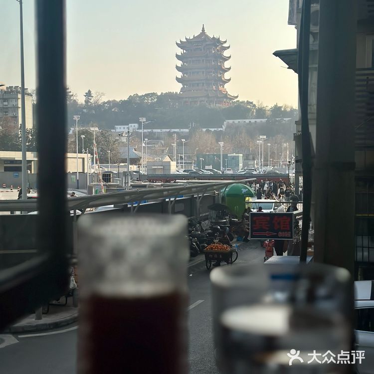 探店日记｜看得到黄鹤楼的咖啡店☕️