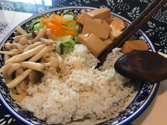 -蜗牛小馆醉乡民谣云南菜(惠新西里店)