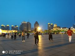 -大连人民广场