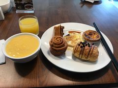 -昆山琶拉帝诗酒店·河畔咖啡厅Riverside Cafe