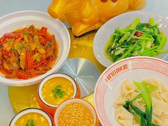 -阿瓦山寨·湘菜现炒·剁椒鱼头王(咸阳总店)