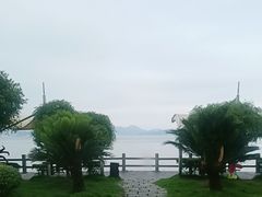 -鹰龙海畔度假酒店(咸祥店)