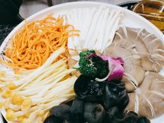 -渝里重庆火锅(航天城店)