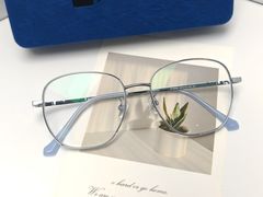 -罗伯特眼镜·蔡司官方授权(罗湖国贸店)