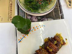 -刘姐啤酒鱼民族演艺餐厅(西街总店)
