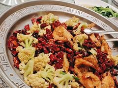 -海派美食·家宴海鲜青岛菜·石锅鲽鱼头(东方城店)