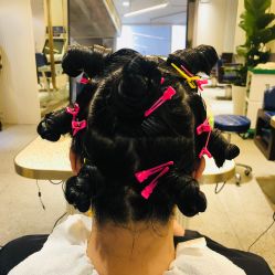 -PE SALON