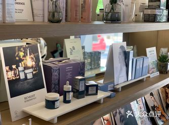 第一次是在大众上看到这家店，和姐妹一起去试了试面部清