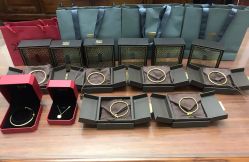 -周大福CHOW TAI FOOK(浦东八佰伴店)