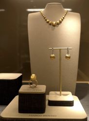 -周生生Chow Sang Sang(先天下店)