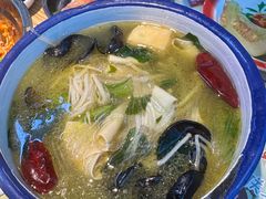 -喝丢一只鞋海鲜烧烤·海肠捞饭(东关街店)