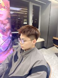 -藤野造型烫发染发