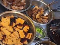 -松树干拌面店