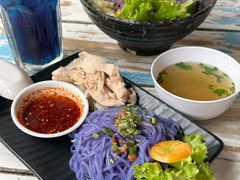 -蝶豆花蓝面条