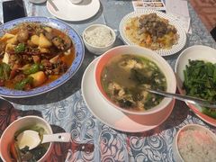 新疆大盘鸡-巴扎美食·新疆菜·西域歌舞表演餐厅(新疆大厦店)