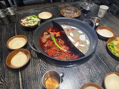 -冯校长老火锅(中联广场店)