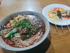 -丁丁猫重庆小面(徐州路店)