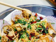 油泼扇贝-富临港蒸汽海鲜(栈桥店)